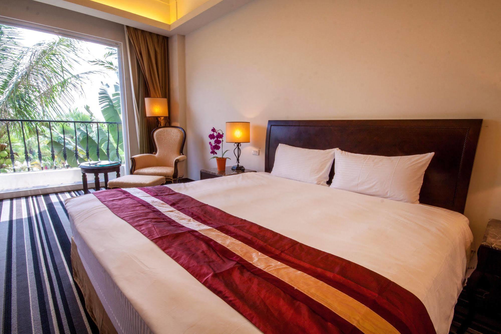 Les Hotel Tainan Exterior foto
